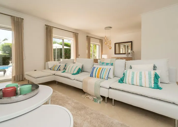 Casa Eleonora Lifestyle Villa Lagos